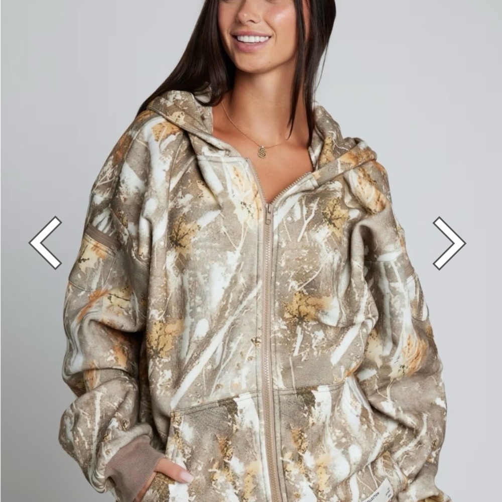 Women’s Neutral Camo Zip-Up Hoodie Bomber Jacket